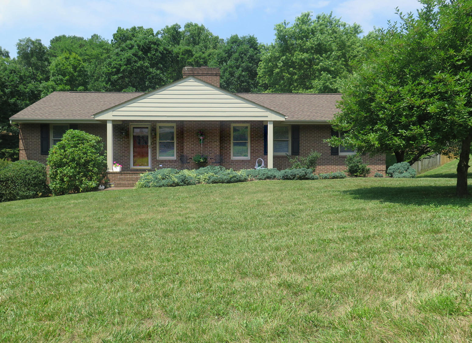 43 Oak Crest Drive Blue Ridge, VA 24064 - Photo 1 of 49 43OakCrestDrive