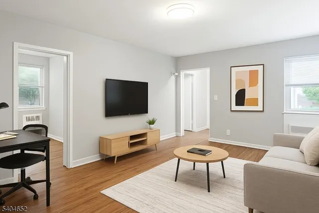 $1,899 | 819 Bloomfield Avenue, Unit 2, Montclair, NJ 07042