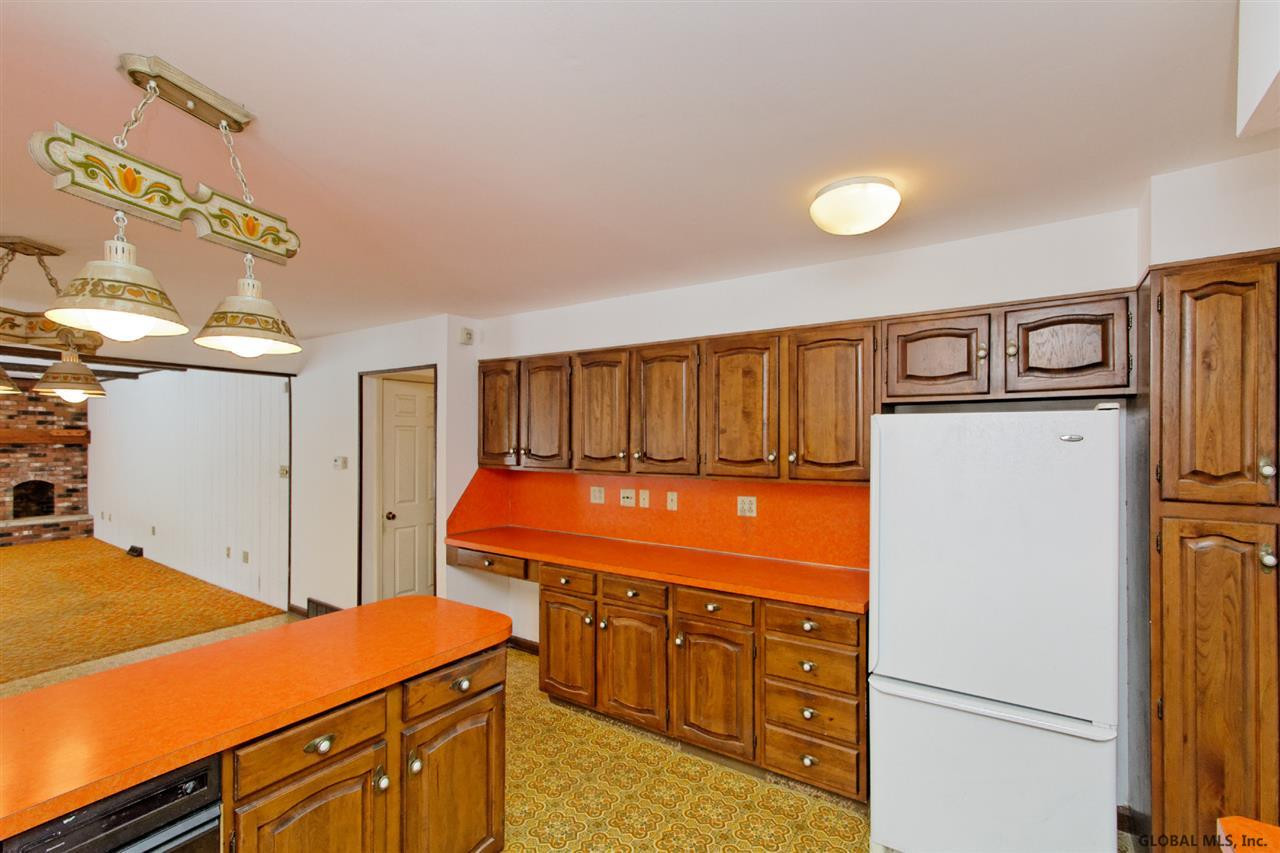 2013 Waters Road Amsterdam, NY 12010 - Photo 10 of 24 Photo 10