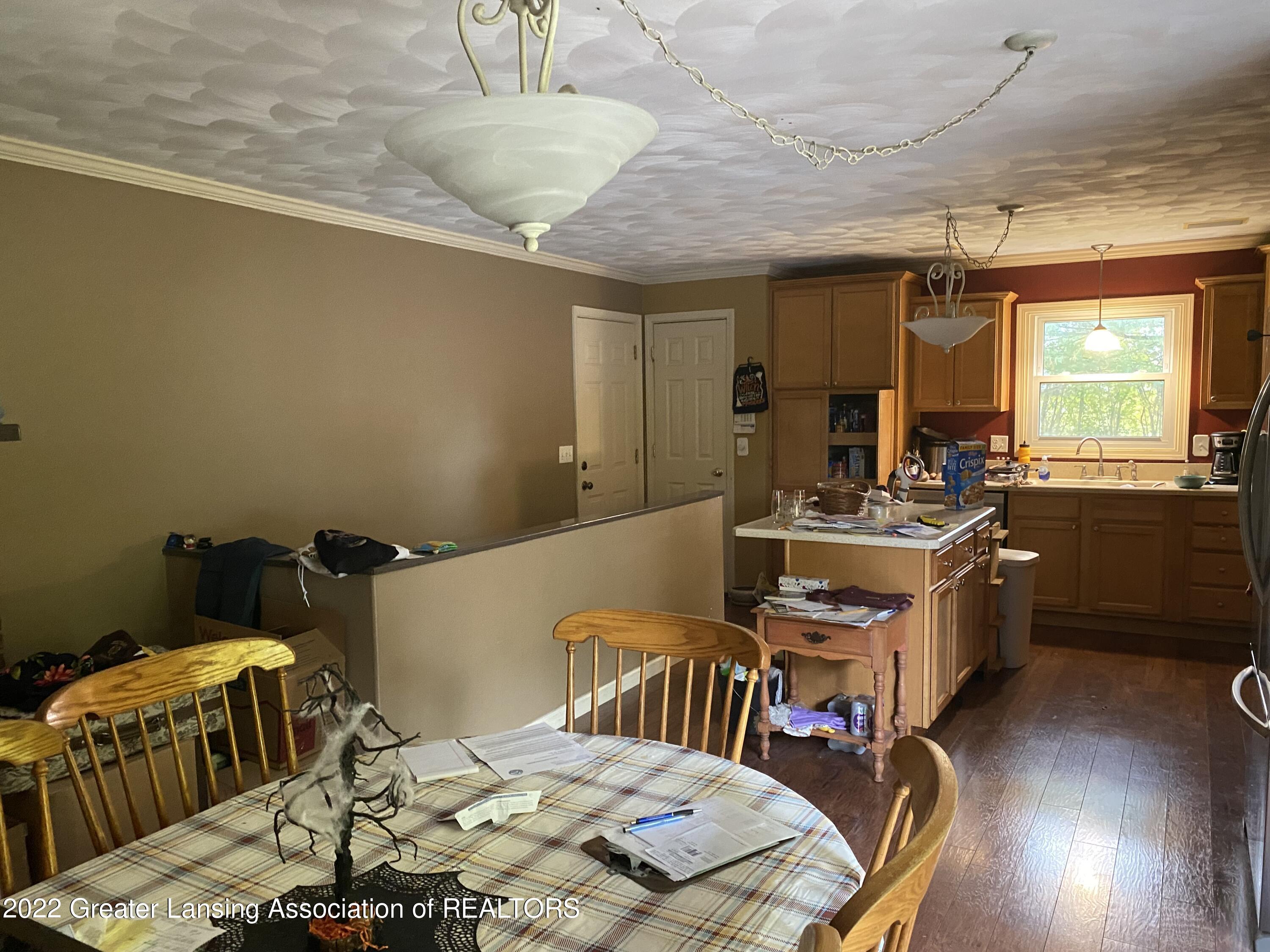994 North Onondaga Road Holt, MI 48842 - Photo 4 of 13 IMG_6782
