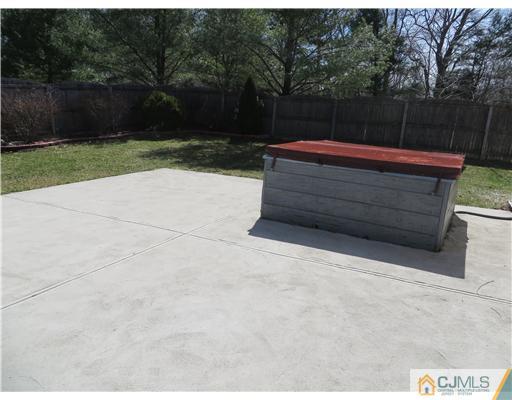 36 Gable Court Old Bridge, NJ 07747 - Photo 20 of 22 a backyard of a house with lots of green space