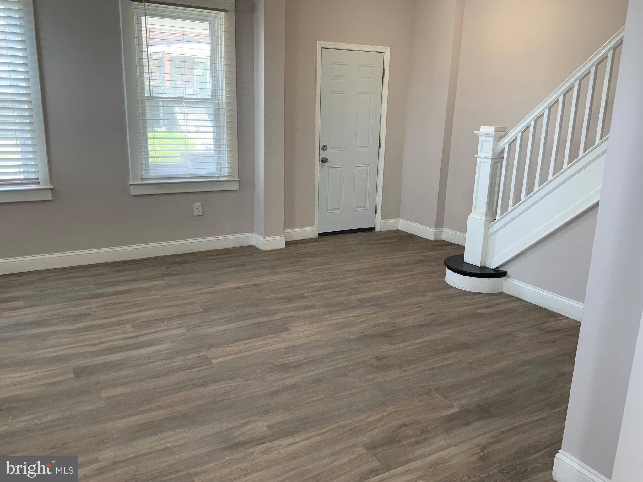 3114 Pelham Avenue Baltimore, MD 21213 - Photo 9 of 53 Living Room