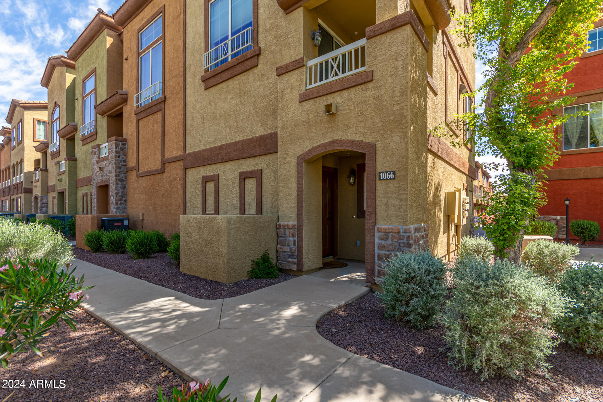 1920 East Bell Road, Unit 1066 Phoenix, AZ 85022 - Photo 1 of 29 05 - Bell