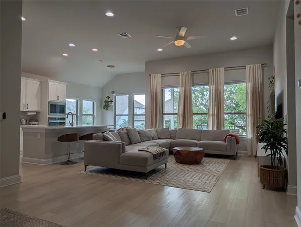 $2,695 | 125 Whistling Willow Drive, Georgetown, TX 78628