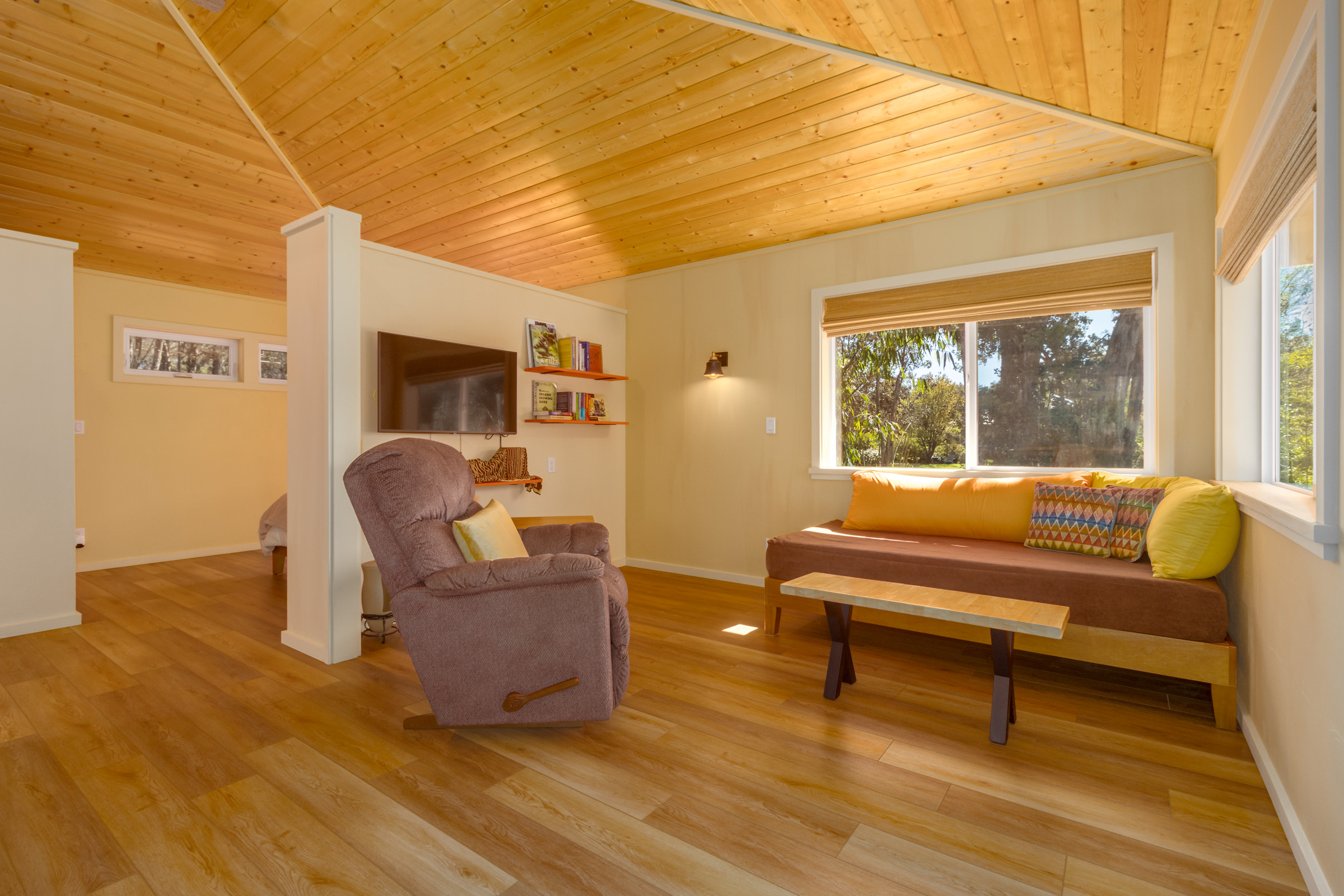 99-1845 Pukeawe Circle Volcano, HI 96785 - Photo 4 of 26 a living room with furniture and a floor to ceiling window