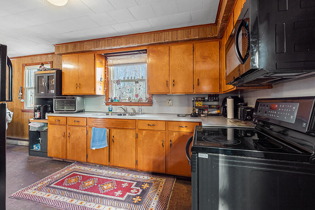18 Sebasticook Drive Clinton, ME 04927 - Photo 19 of 47 19_BP5A0060_DxO_mls