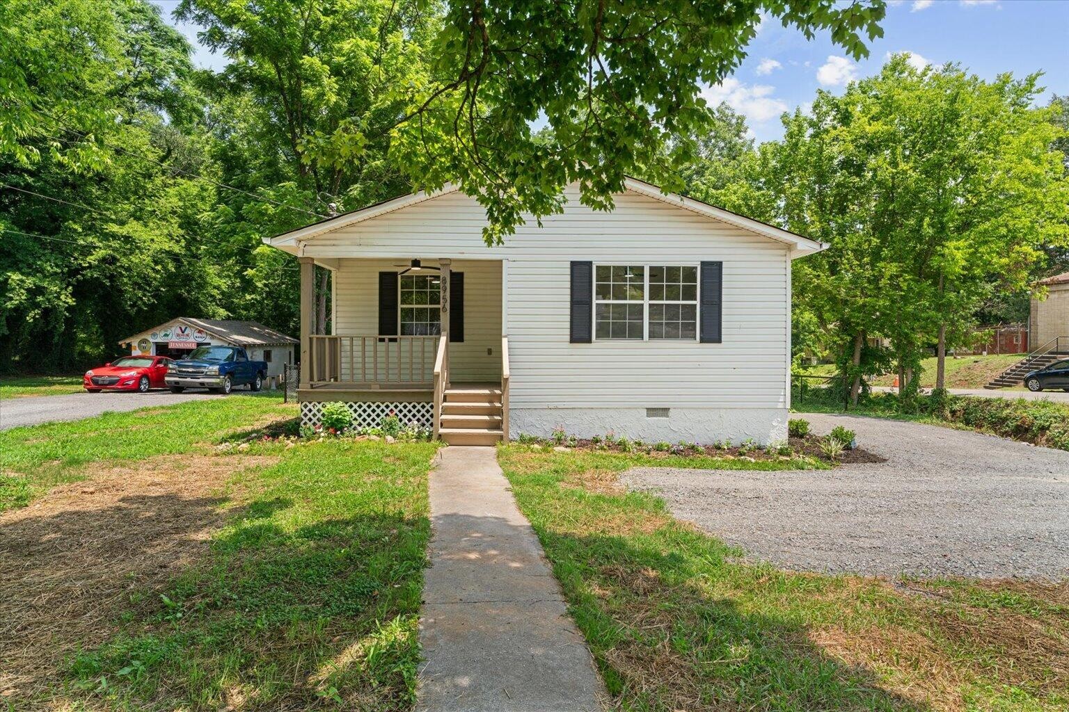 8956 Hiwassee Street Charleston, TN 37310 - Photo 3 of 47