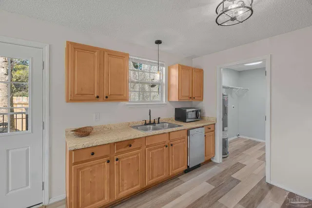 $235,000 | 2920 West Gonzalez Street, Pensacola, FL 32505