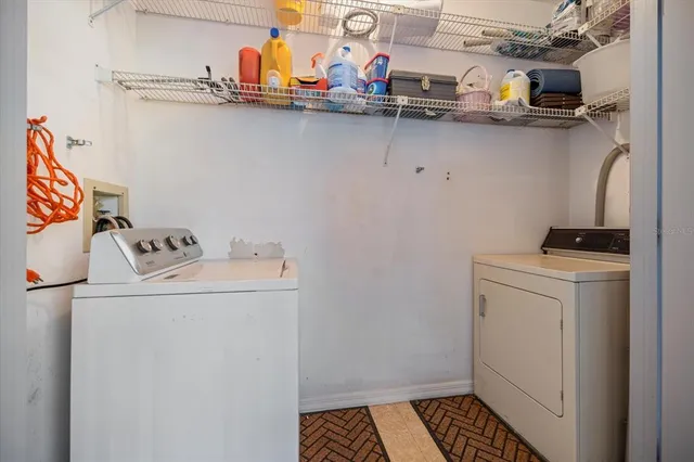 $1,950 | 880 Bird Bay Drive West, Unit 106, Venice, FL 34285