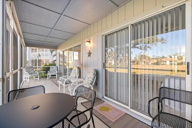 $1,950 | 880 Bird Bay Drive West, Unit 106, Venice, FL 34285