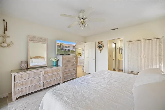 $1,950 | 880 Bird Bay Drive West, Unit 106, Venice, FL 34285