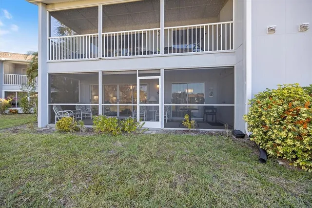 $1,950 | 880 Bird Bay Drive West, Unit 106, Venice, FL 34285