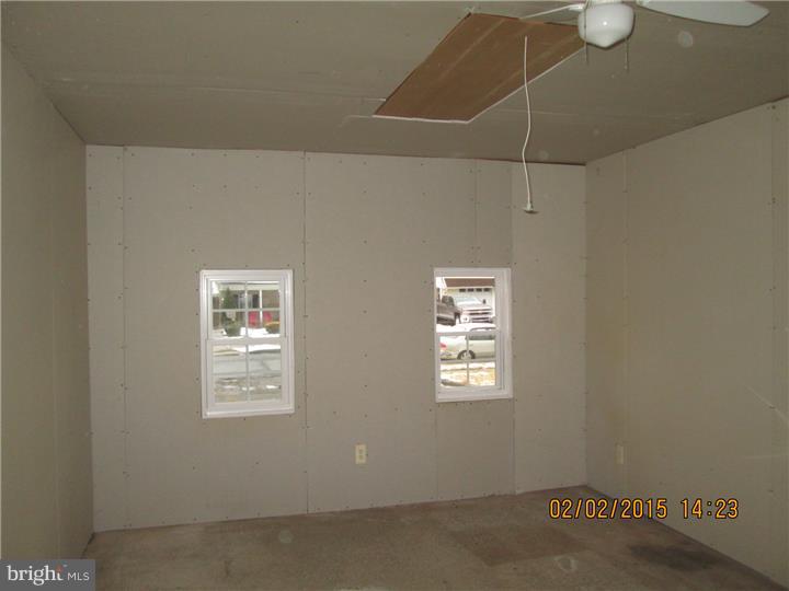 63 Idolstone Road Levittown, PA 19057 - Photo 4 of 10 Bedroom