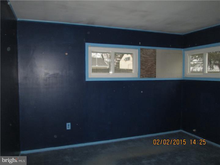 63 Idolstone Road Levittown, PA 19057 - Photo 7 of 10 Bedroom