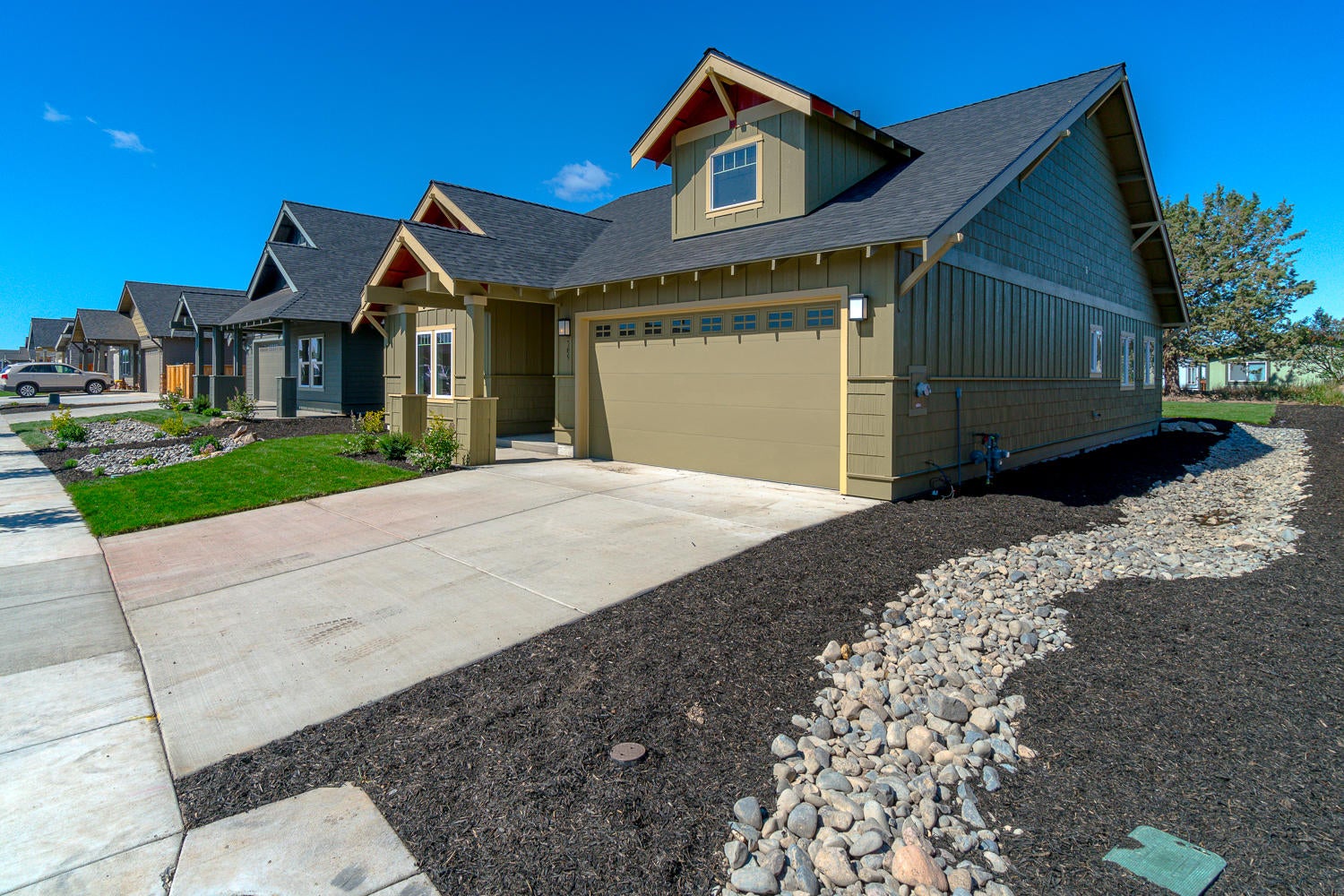 789 Northwest Rimrock Drive Redmond, OR 97756 - Photo 4 of 29 789RimrockDr-148