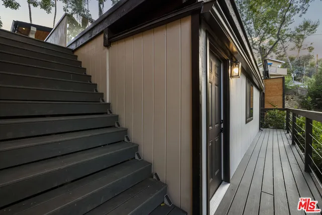 $2,100,000 | 22263 Flanco Road, Woodland Hills, CA 91364