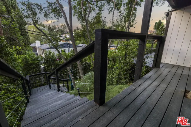 $2,100,000 | 22263 Flanco Road, Woodland Hills, CA 91364