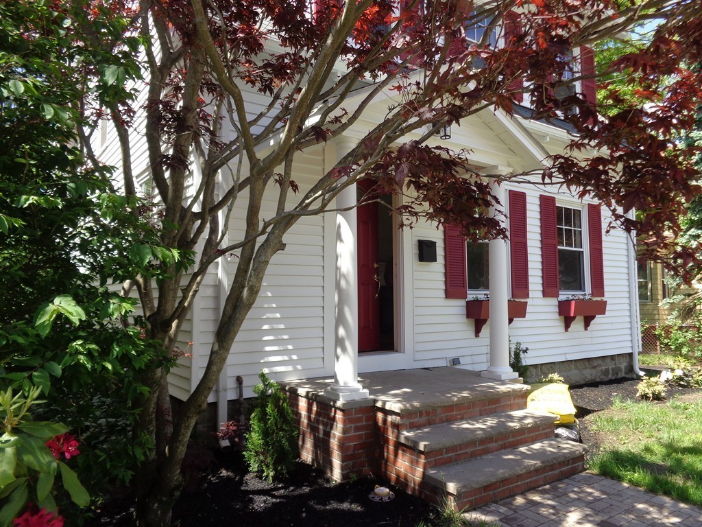 39 Springvale Avenue Lynn, MA 01904 - Photo 2 of 15 Gallery Image 2