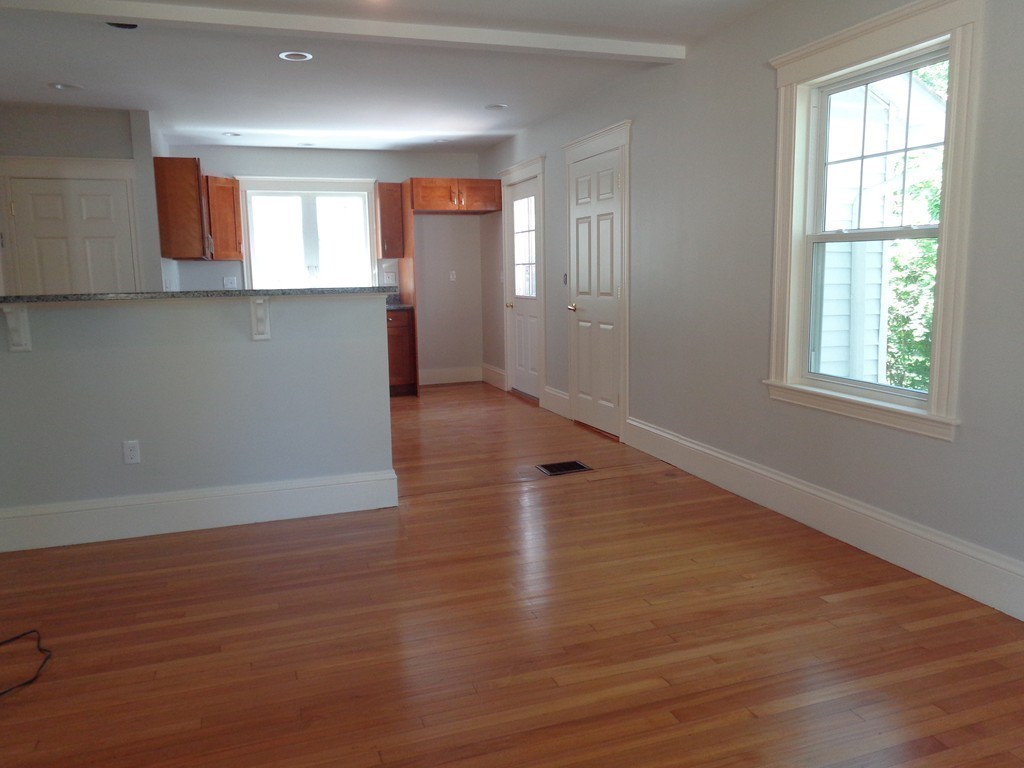 39 Springvale Avenue Lynn, MA 01904 - Photo 6 of 15 Gallery Image 6