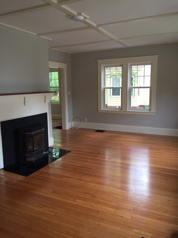 39 Springvale Avenue Lynn, MA 01904 - Photo 8 of 15 Gallery Image 8