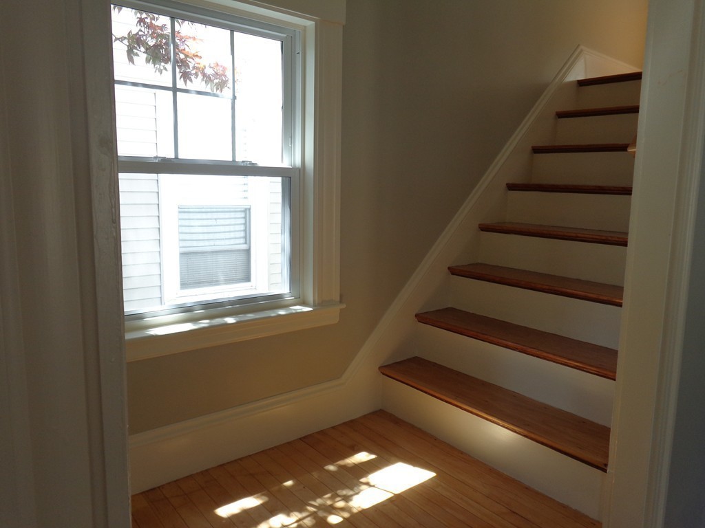 39 Springvale Avenue Lynn, MA 01904 - Photo 10 of 15 Gallery Image 10