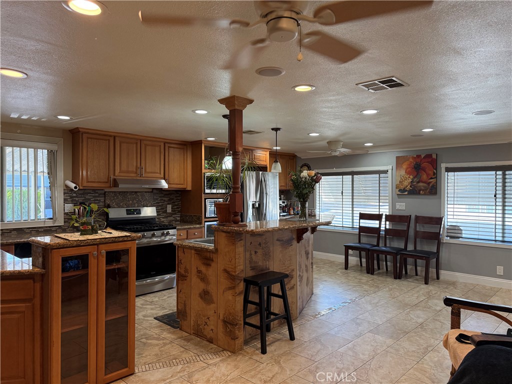 20683 Waalew Road, Unit B37 Apple Valley, CA 92307 - Photo 13 of 24