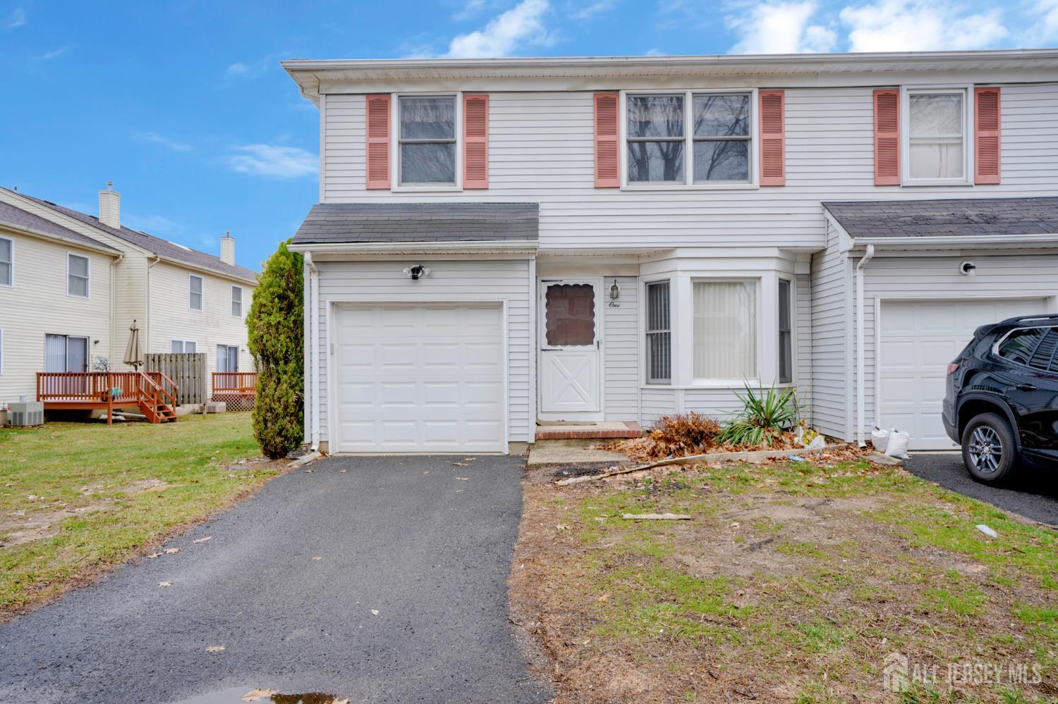 1 Tree Top Road Middlesex, NJ 08846 - Photo 2 of 27