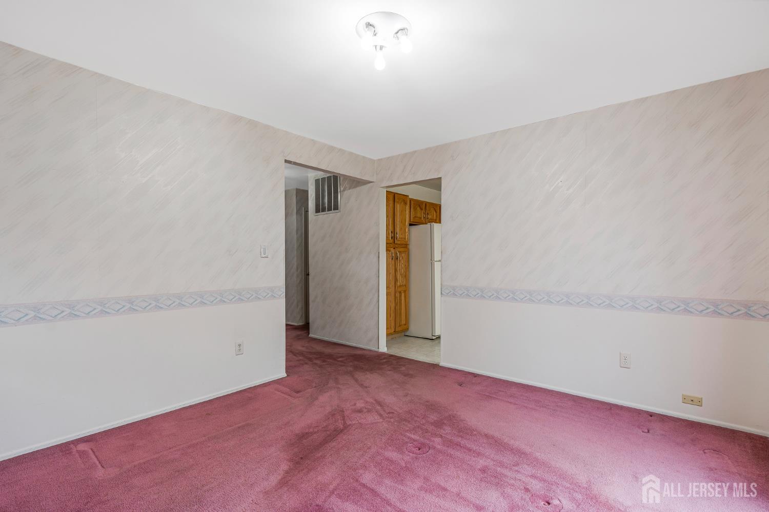 1 Tree Top Road Middlesex, NJ 08846 - Photo 8 of 27