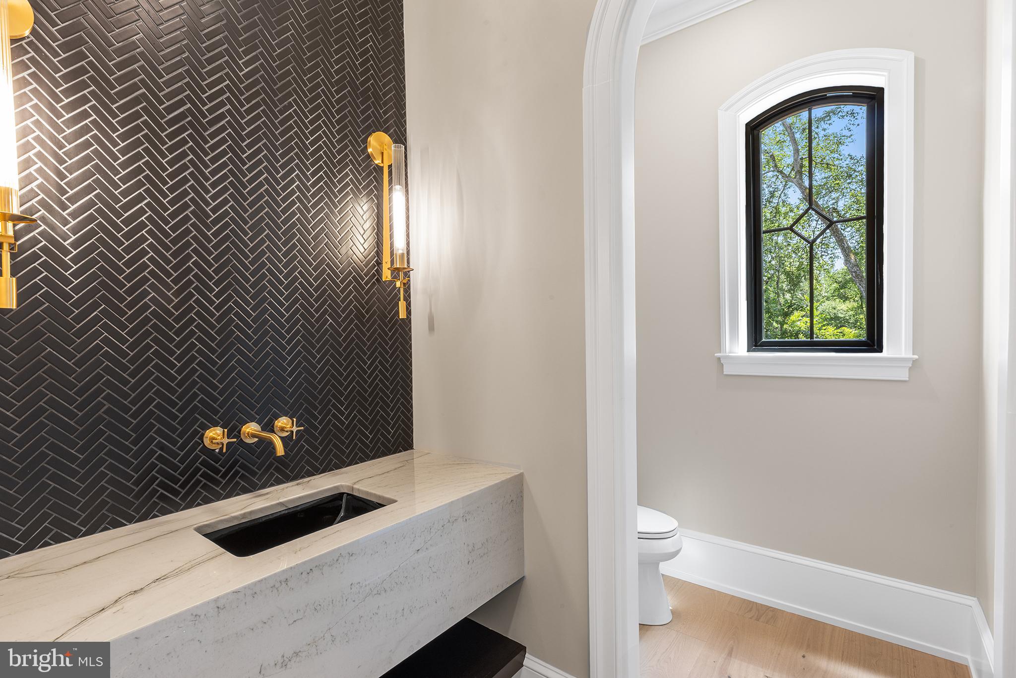 153 Kirk Road Garnet Valley, PA 19060 - Photo 8 of 66 Hall Bath