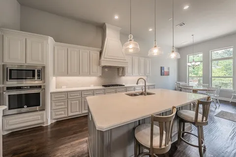 $925,000 | 5908 Westworth Fls Way, Westworth Village, TX 76114