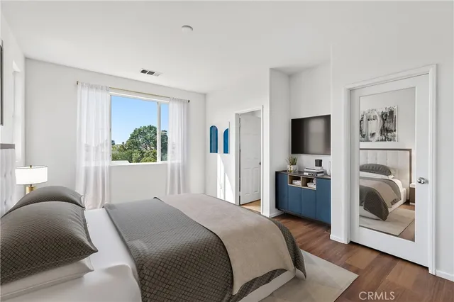 $849,900 | 229 East 220th Street, Carson, CA 90745