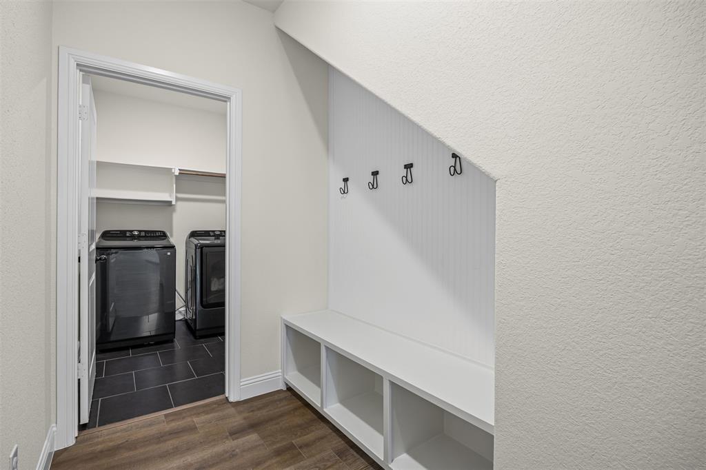 9437 Wildcat Ridge Godley, TX 76044 - Photo 24 of 37 a view of an empty walk in closet