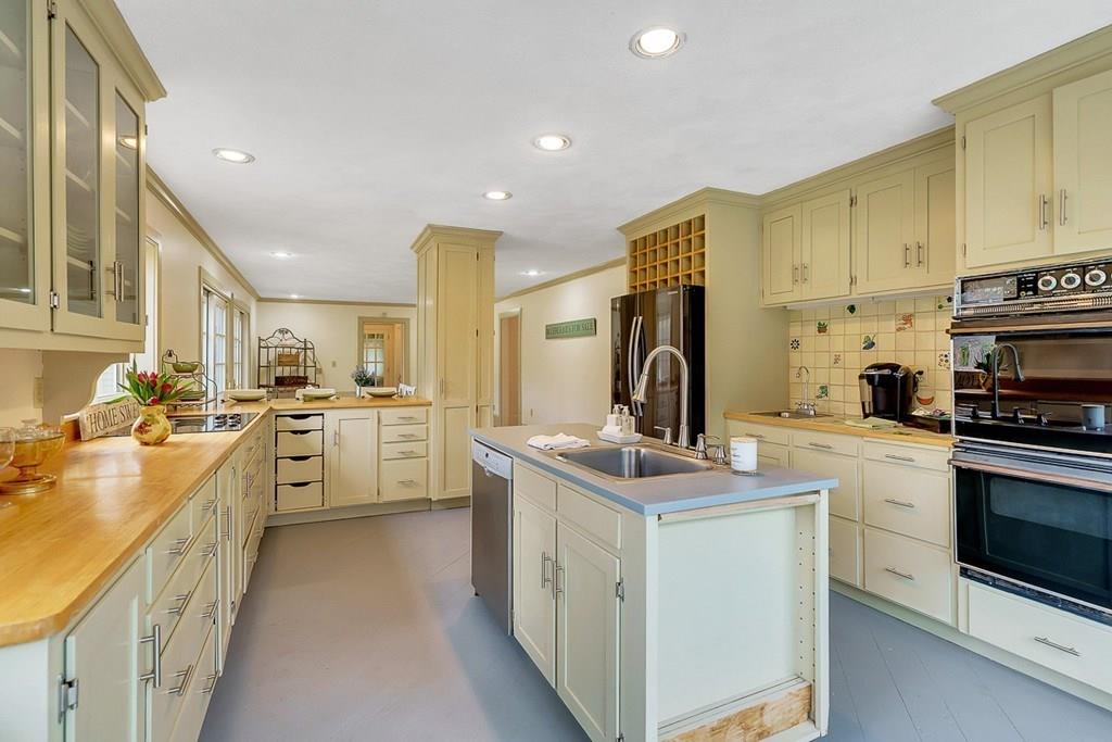 2 Bulette Road Acton, MA 01720 - Photo 8 of 27 Gallery Image 8