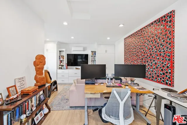 $1,995,000 | 2342 Beverwil Drive, Los Angeles, CA 90034