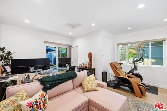 $1,995,000 | 2342 Beverwil Drive, Los Angeles, CA 90034