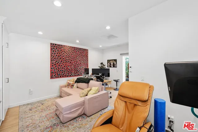 $1,995,000 | 2342 Beverwil Drive, Los Angeles, CA 90034