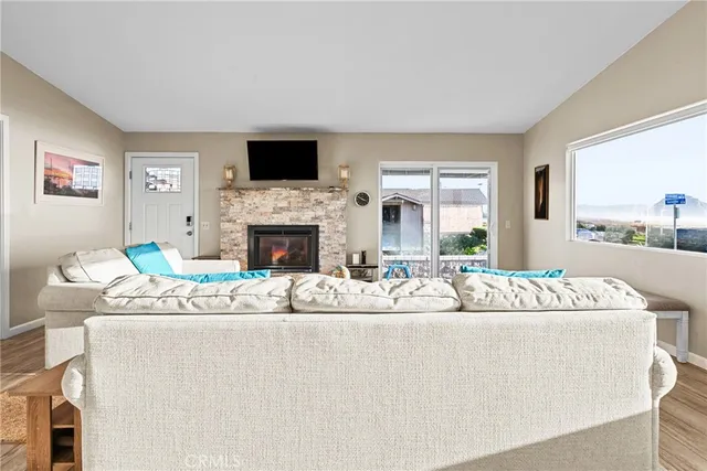 $2,589,000 | 3302 Beachcomber Drive, Morro Bay, CA 93442