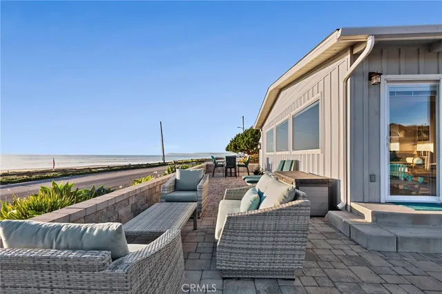 $2,589,000 | 3302 Beachcomber Drive, Morro Bay, CA 93442