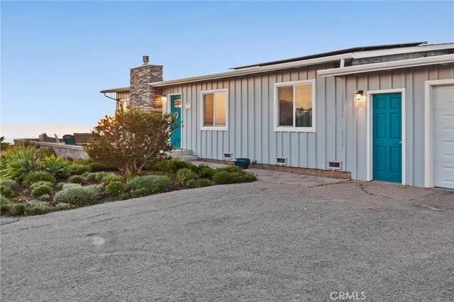 $2,589,000 | 3302 Beachcomber Drive, Morro Bay, CA 93442