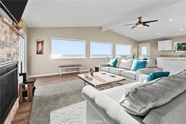 $2,589,000 | 3302 Beachcomber Drive, Morro Bay, CA 93442