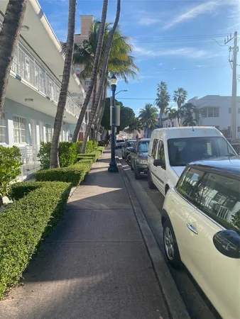 $1,650 | 635 8th Street, Unit 203, Miami Beach, FL 33139