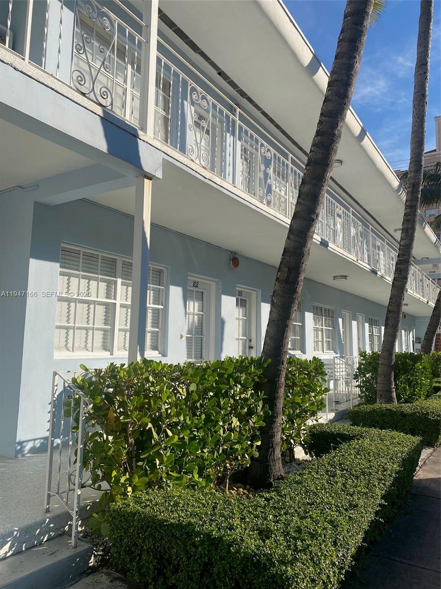 635 8th Street, Unit 203 Miami Beach, FL 33139 - Photo 2 of 20