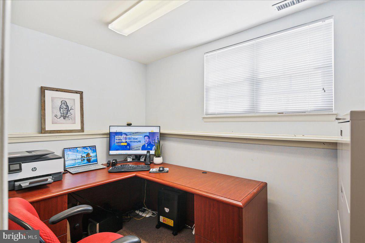 8480 Tipton Drive Laurel, MD 20723 - Photo 23 of 40