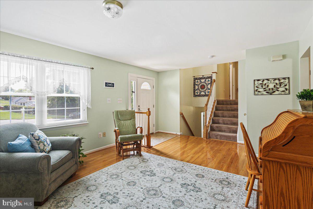 8480 Tipton Drive Laurel, MD 20723 - Photo 4 of 40