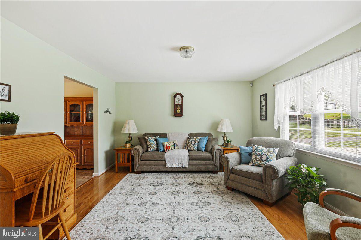 8480 Tipton Drive Laurel, MD 20723 - Photo 5 of 40