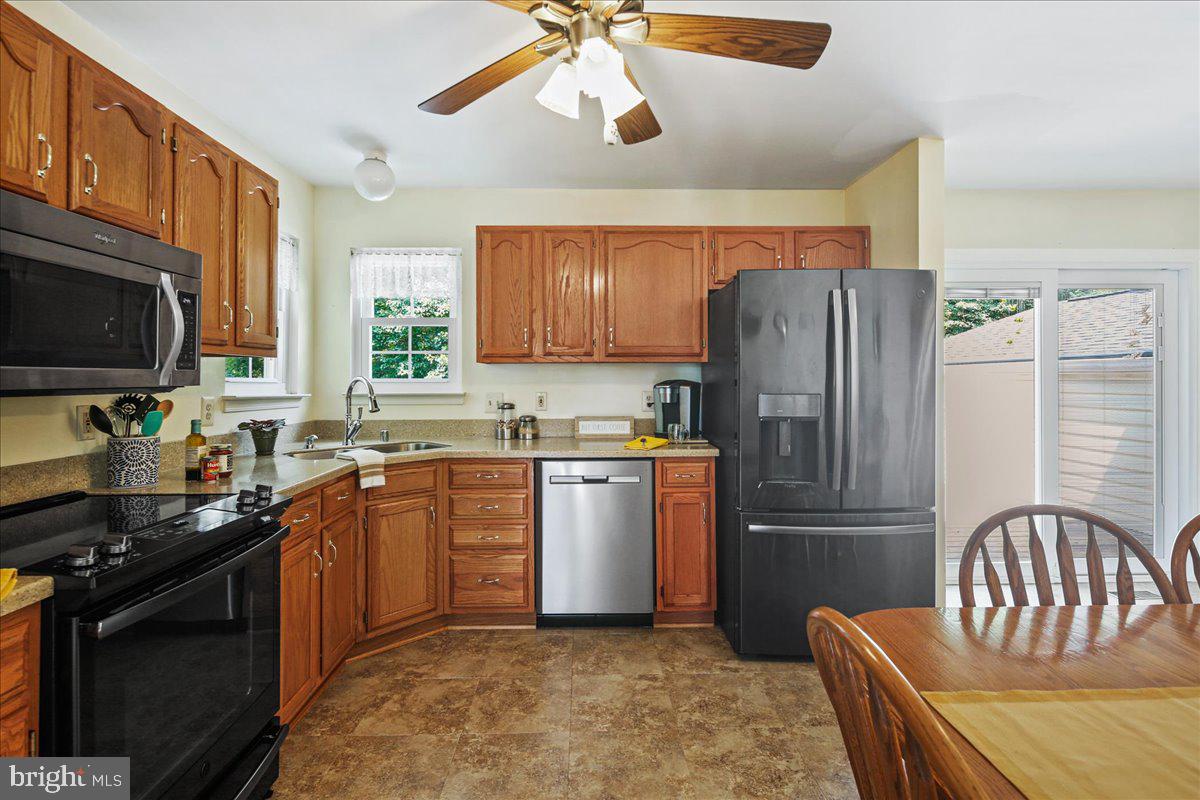 8480 Tipton Drive Laurel, MD 20723 - Photo 7 of 40