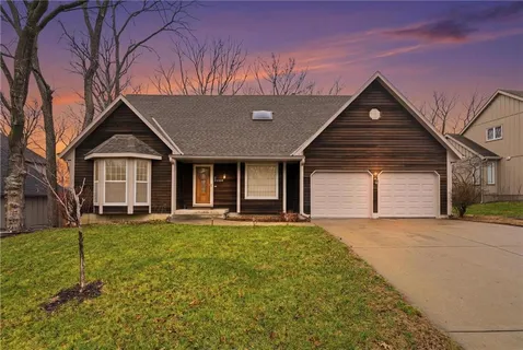 $425,000 | 8003 Mullen Road, Lenexa, KS 66215