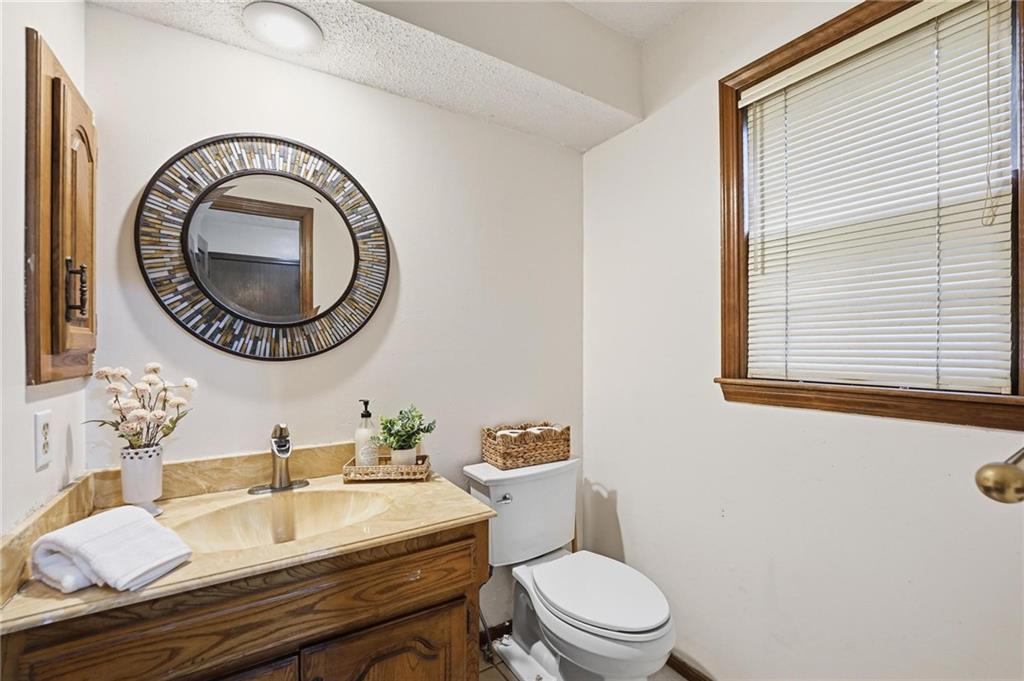 8003 Mullen Road Lenexa, KS 66215 - Photo 25 of 63