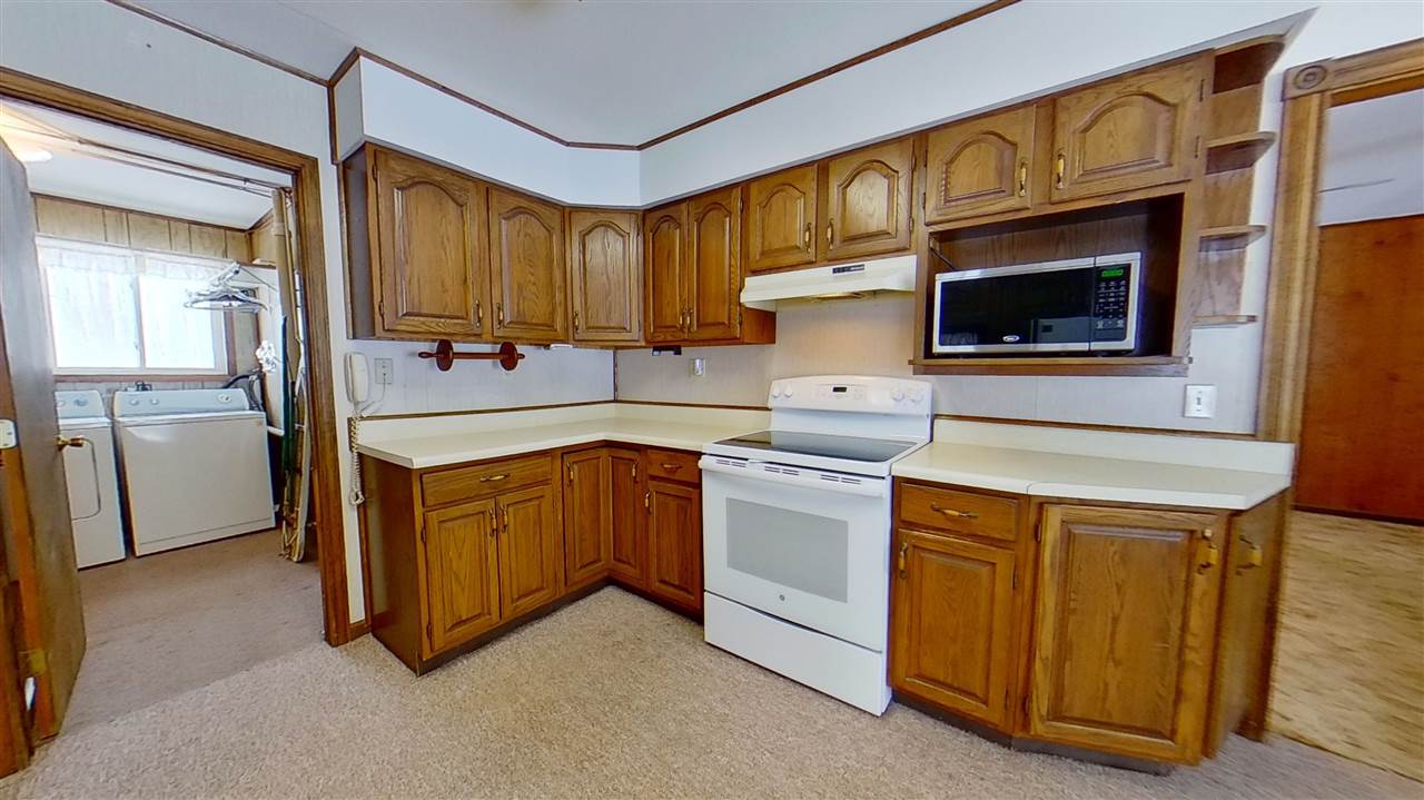 515 North Lewis Road Shepherd, MI 48883 - Photo 12 of 31 1884280-11.JPG