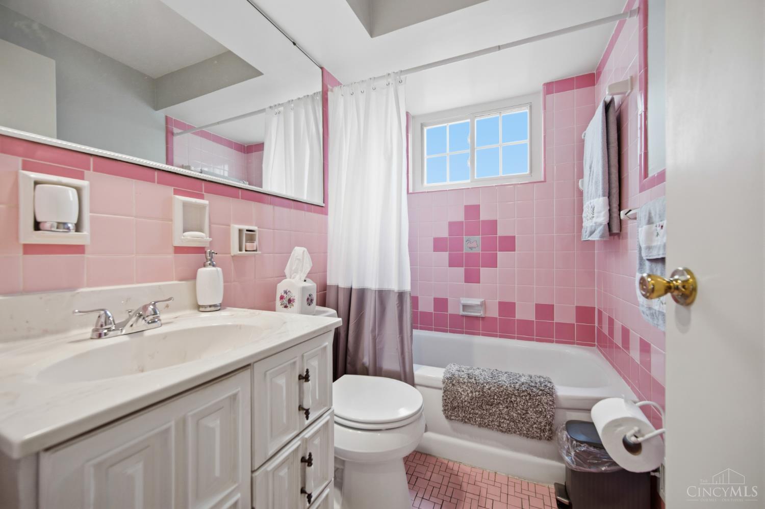 531 West Kemper Road Springdale, OH 45246 - Photo 9 of 25